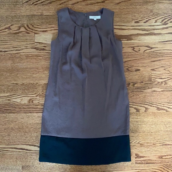 LOFT Dresses & Skirts - LOFT Sleeveless Dress